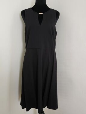 Ann Taylor A-line Sleeveless Keyhole Neck Black Dress